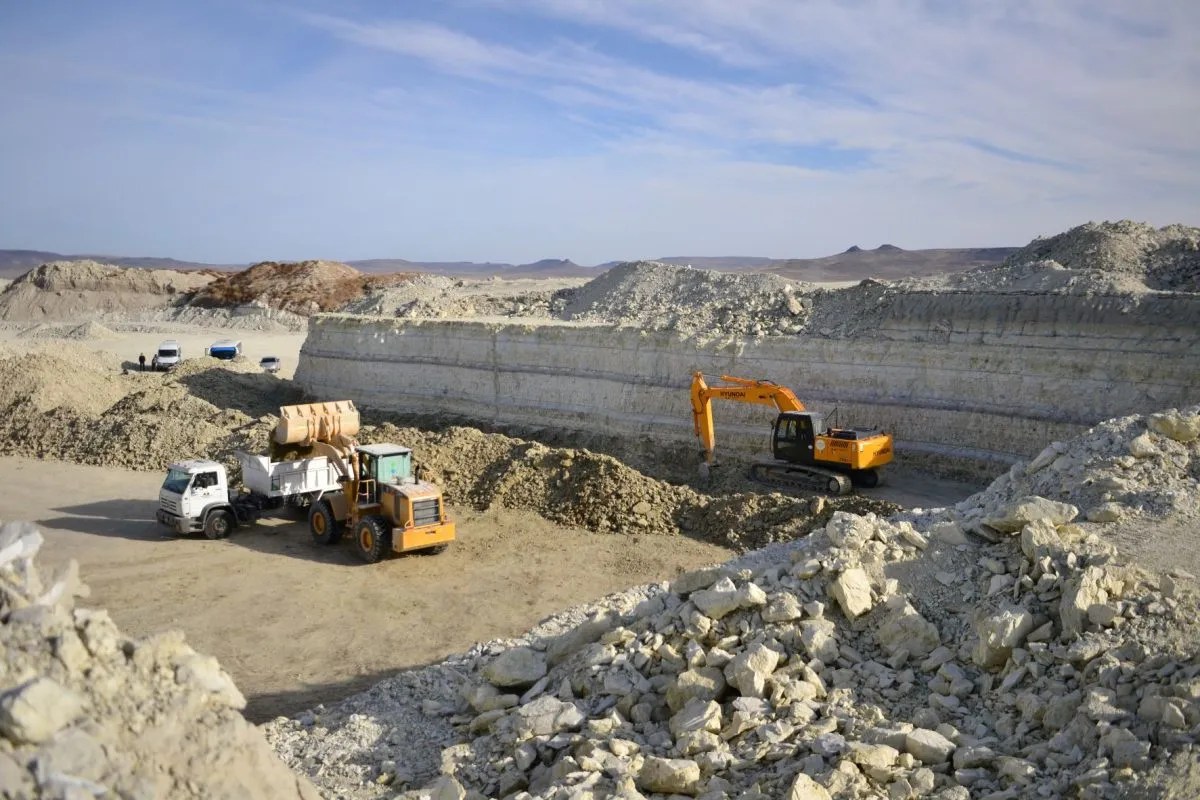 Uno de los pilares de la gestión de Weretilneck es la minería en la Región Sur. 