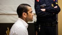 Imagen de Comenzó el juicio contra Dani Alves por presunta agresión sexual a una mujer, en Barcelona