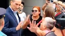 Imagen de Video | «¿Tiene firma?»: increparon al ministro Tobares con denuncias de hambre y amenazas