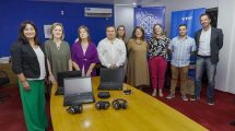 Imagen de YPF donó equipamiento para la Universidad del Comahue en Sierra Grande