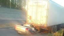 Imagen de Fatal accidente en Ruta 22: una camioneta chocó contra un camión, hay un muerto