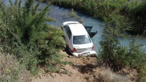 Bariloche: turistas de Brasil despistaron su auto camino al cerro Tronador