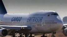 Imagen de Crisis diplomática: el avión venezolano-iraní retenido en Ezeiza fue trasladado a Estados Unidos