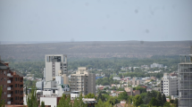 Imagen de De dónde sale el humo que se ve en Neuquén, Roca y el Alto Valle: No es de Chile ni la cordillera