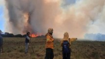 Imagen de Incendio en parque nacional Lanín: con dos focos activos sigue la lucha contra el fuego