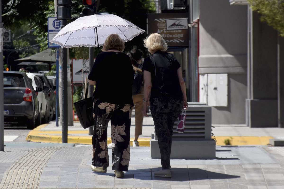 Calor sin pausa esta semana en Neuquén y el Alto Valle. Foto: archivo Matías Subat. 