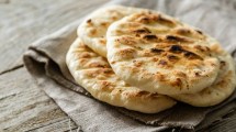 Imagen de Cómo hacer pan sin horno y sin levadura (simil pan de pita o árabe)