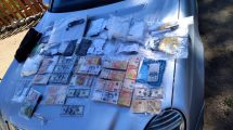 Imagen de Detuvieron a sospechosos de vender drogas en Bariloche y la zona Atlántica y secuestraron 1,5 kilo de cocaína