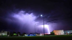 Calor y fuertes lluvias en Neuquén y Río Negro: a qué hora llegan las tormentas al Alto Valle este lunes