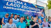 Imagen de Con 30 caminantes, comenzó la marcha al lago Escondido por la montaña