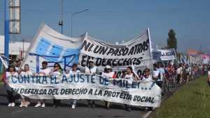 Protesta en Ruta 22, este martes: docentes y universitarios se unirán en Roca para exigir respuestas