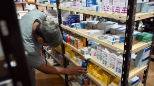 No hay actualización y baja la cobertura del Ipross en las farmacias