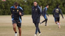 Imagen de Sin Messi, Lionel Scaloni rearma la delantera de Argentina: ¿Vuelve la dupla Álvarez – Martínez?