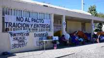 Imagen de Video: Trabajadores del hospital de Roca continuarán con el acampe esta noche por mejoras salariales