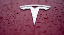 Imagen de Extrabajador de Tesla logró un acuerdo en una demanda por discriminación en Estados Unidos