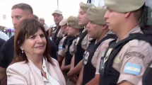 Imagen de Bullrich recibió a las fuerzas federales en Rosario