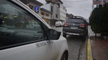 Imagen de Dejó el auto en marcha para hacer una compra y se lo robaron, en Bariloche