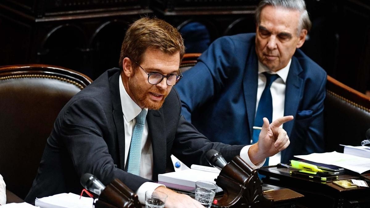 Massot es uno de los diputados ausentes tras el viaje a California. Foto Archivo.