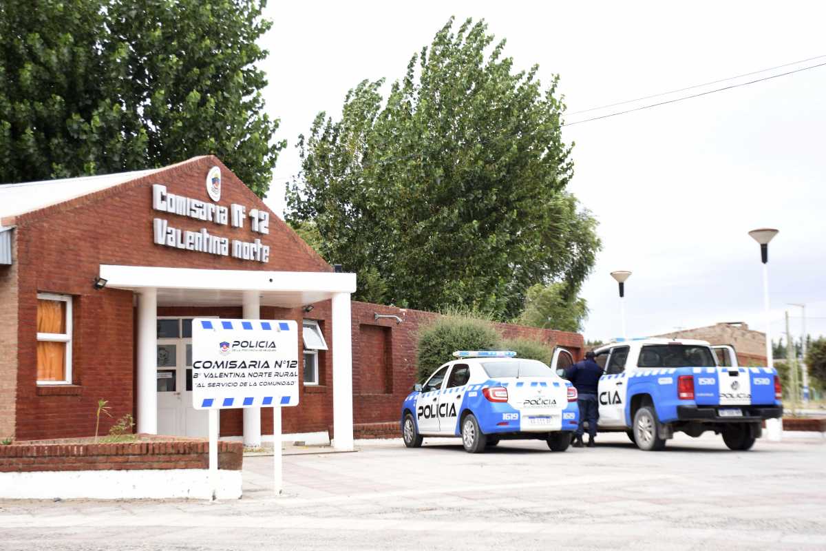 Este miércoles incendiarion un colchón en la Comisaria 12 de Valentina Norte en Neuquén. ¿Fue un motín? (Foto: Archivo: Matias Subat.)