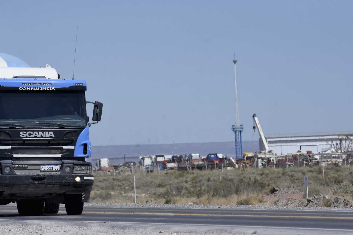 El cobro está orientado, principalmente, al tránsito pesado que circula en las rutas a Vaca Muerta. Foto: Matías Subat.