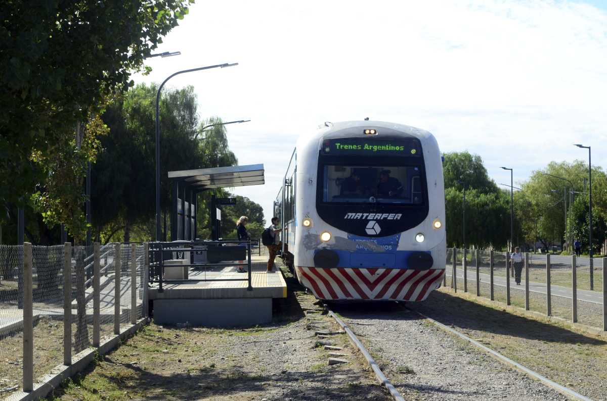 El Tren del Valle funcionará con la velocidad reducida este jueves. Foto: Archivo Cecilia Maletti. 