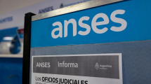 Imagen de Anses: cómo sigue el calendario de pagos a jubilados y pensionados en abril 2024