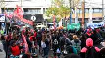 Imagen de Multitudinaria protesta en Cipolletti: organizaciones sociales y gremios se unieron frente al municipio