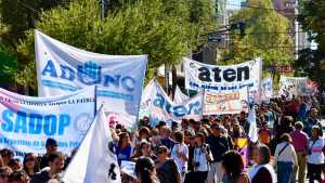 Marchas en Neuquén por la Ley Bases el miércoles: horarios y lugares