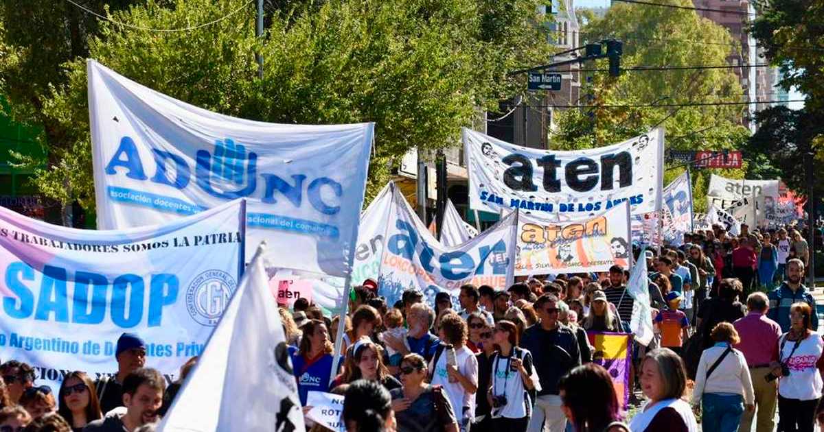 Marchas en Neuquén contra la Ley Bases el miércoles: horarios y lugares thumbnail