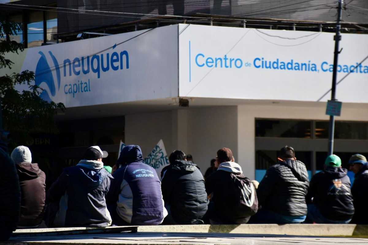 Los trabajadores municipales de Neuquén tendrán el beneficio de Ganancias. Foto: Matías Subat