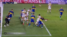 Imagen de Video | La mano en el área de Advíncula que generó revuelo en Boca y Sportivo Trinidense