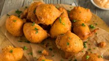 Imagen de Cómo hacer buñuelos de zanahoria y queso parmesano: una receta express para disfrutar