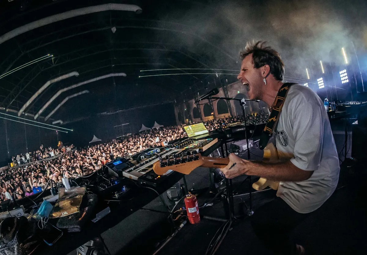 Juan Hansen, quien fue parte del Vision Festival del año pasado, vuelve con un set renovado.