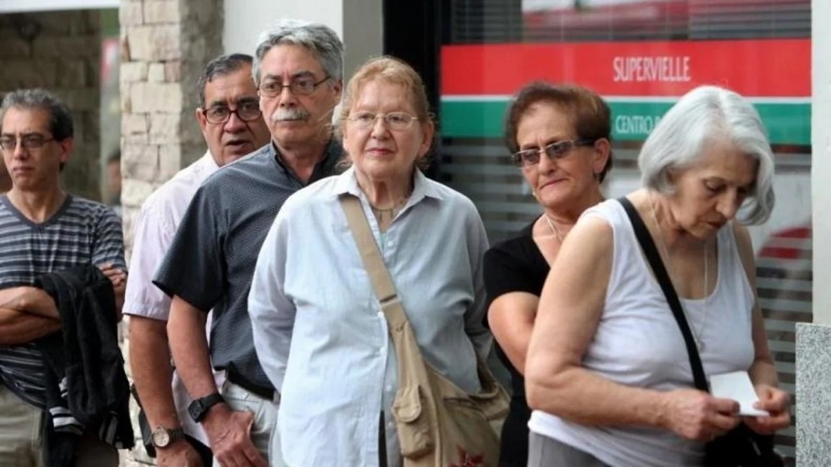 La nueva ley elimina la moratoria y las mujeres recién podrán ser beneficiadas a los 65 años. 