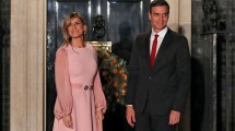 Imagen de Pedro Sánchez amenaza con renunciar en España por la investigación a su esposa: “Necesito parar y reflexionar”