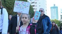 Imagen de Los carteles más creativos y tiernos de la marcha universitaria en Neuquén y Río Negro