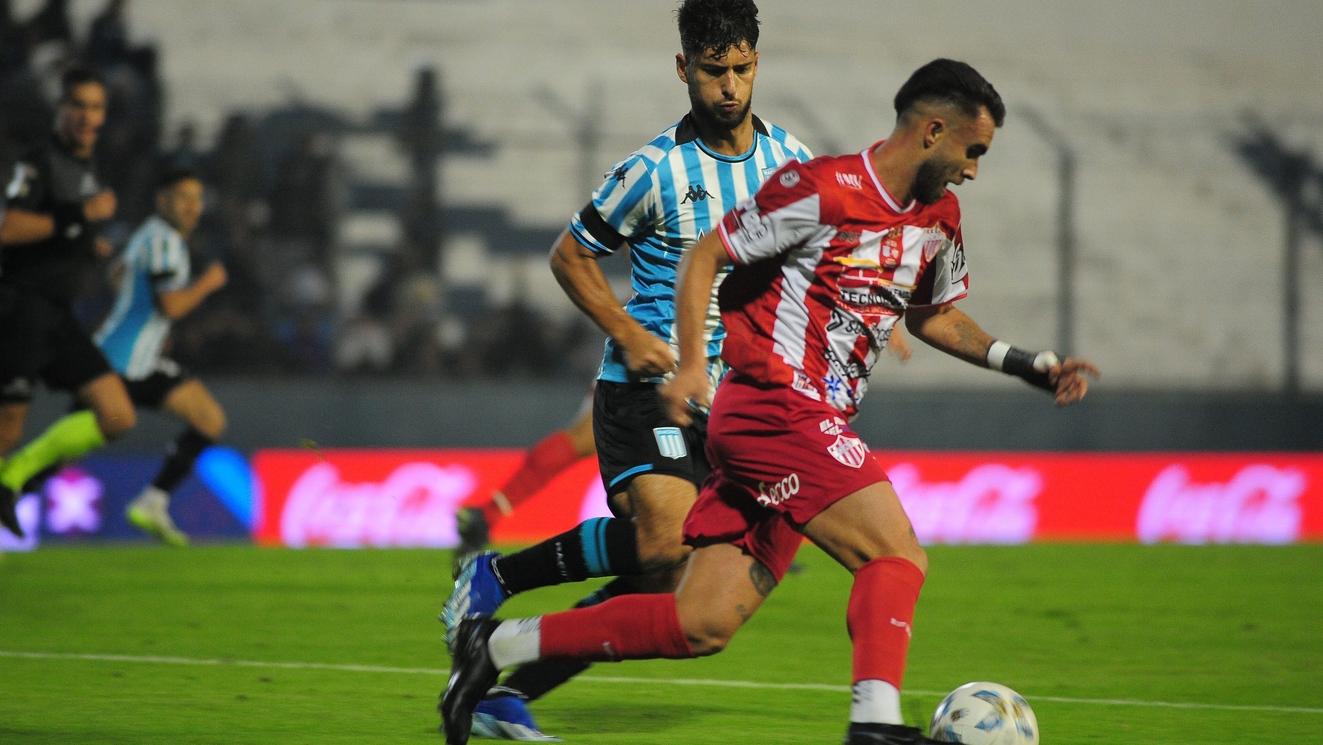 Racing quedó eliminado de la Copa Argentina en manos de Talleres de Remedios de Escalada.