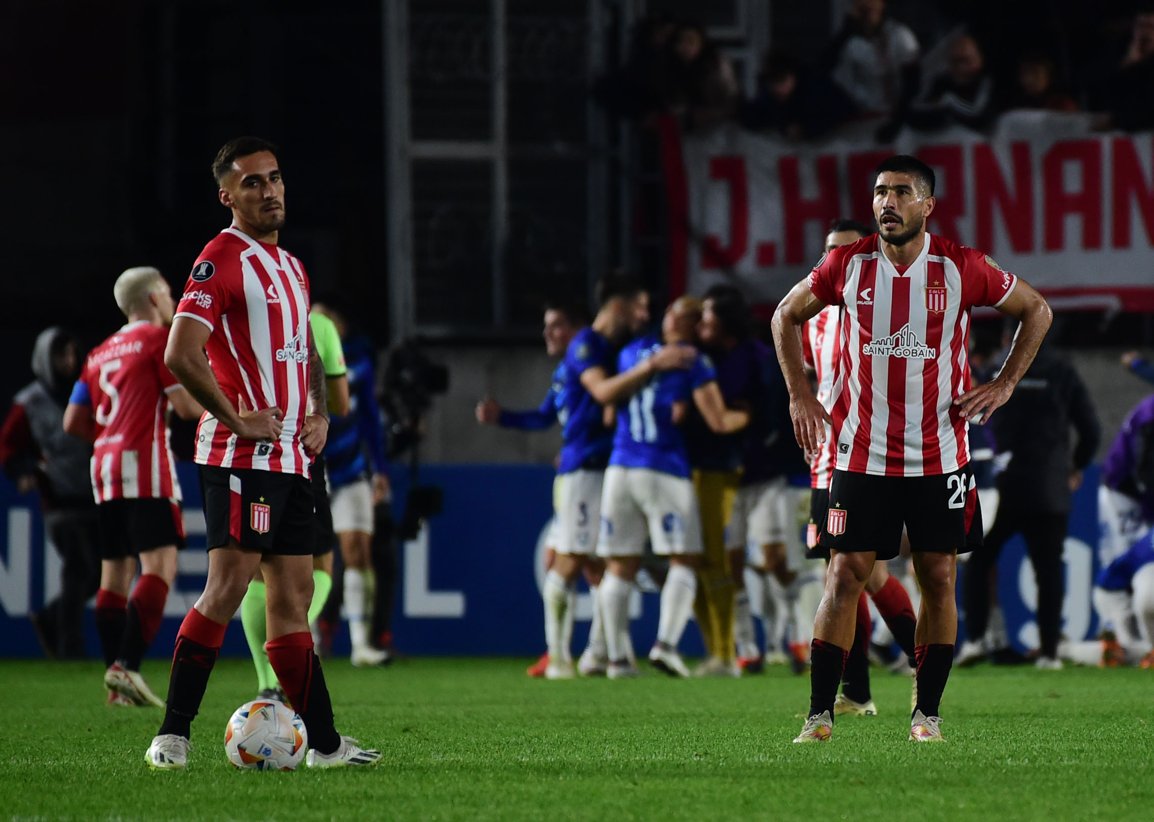 En un partidazo, Estudiantes cayó ante Huachipato y quedó eliminado de la Libertadores.(Foto: Ignacio Amiconi/Fotobaires).