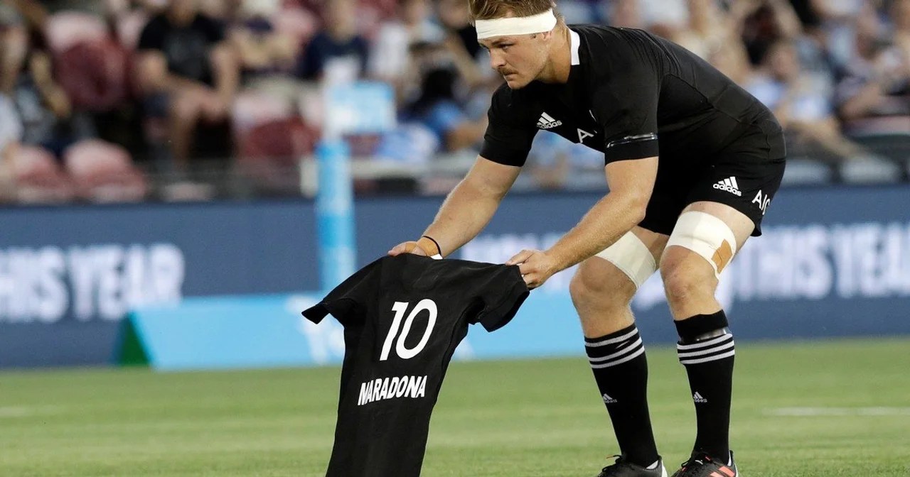 Video | Sam Cane anunció su retiro del rugby: el día que le rindió homenaje  a Maradona - Diario Río Negro