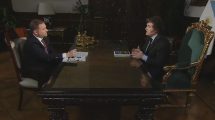 Imagen de Milei con Jonatan Viale: tildó de «cobarde» a Pedro Sánchez y culpó al kirchnerismo de la crisis con España