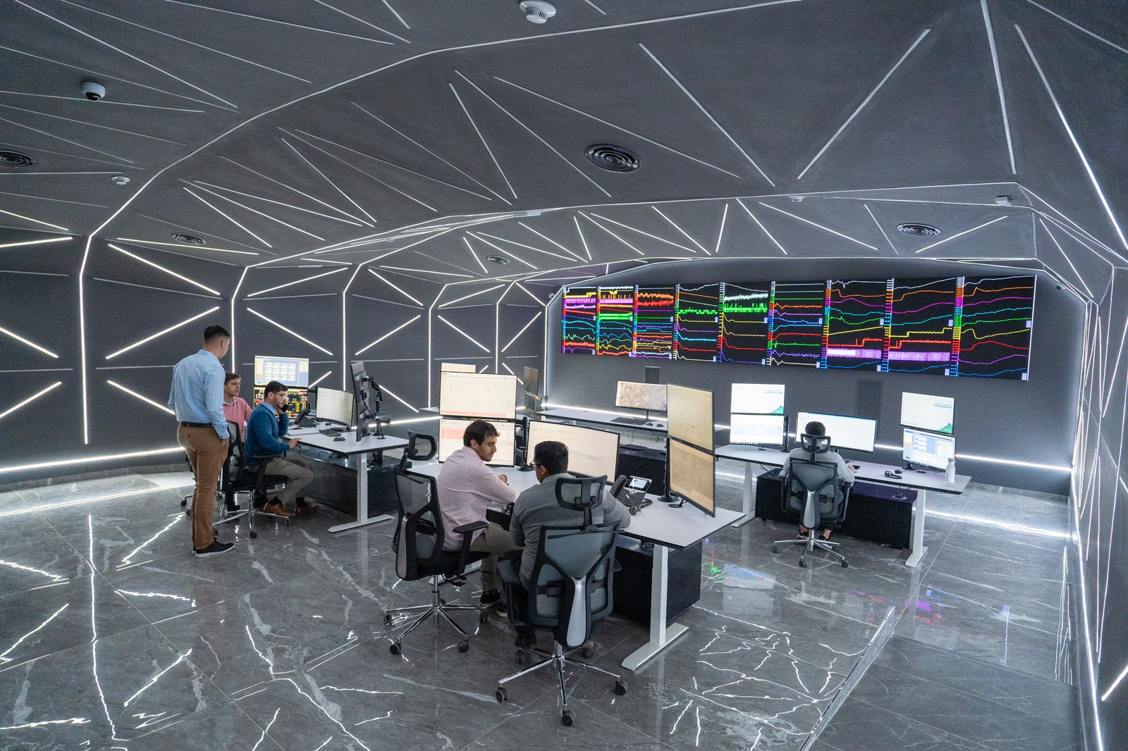 La nueva sala del Centro de Control de Oldelval permite monitorear el bombeo  de petróleo y hacer entregas más confiables, con tiempos de espera más reducidos.