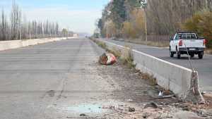 Fuerte choque sobre la Ruta 22, cerca de Cipolletti: hay dos jóvenes heridos