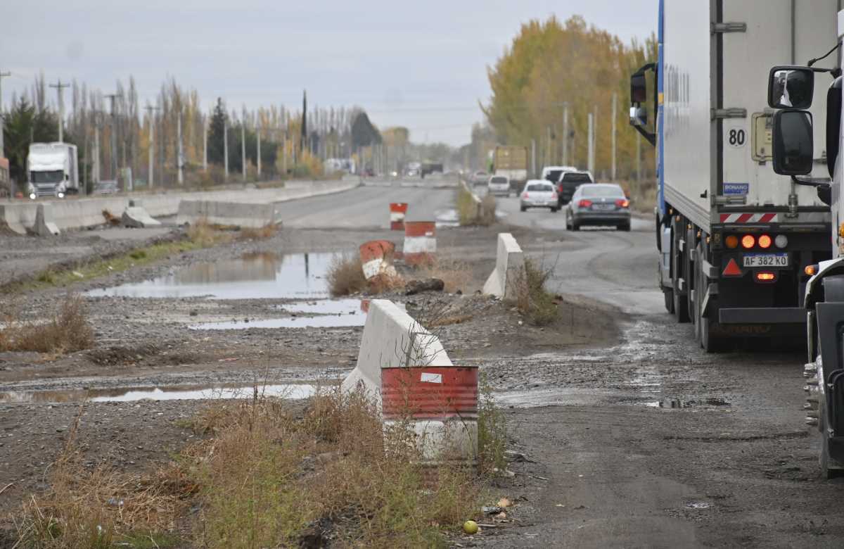 La Ruta 22 está a medio ampliar desde hace muchos años.