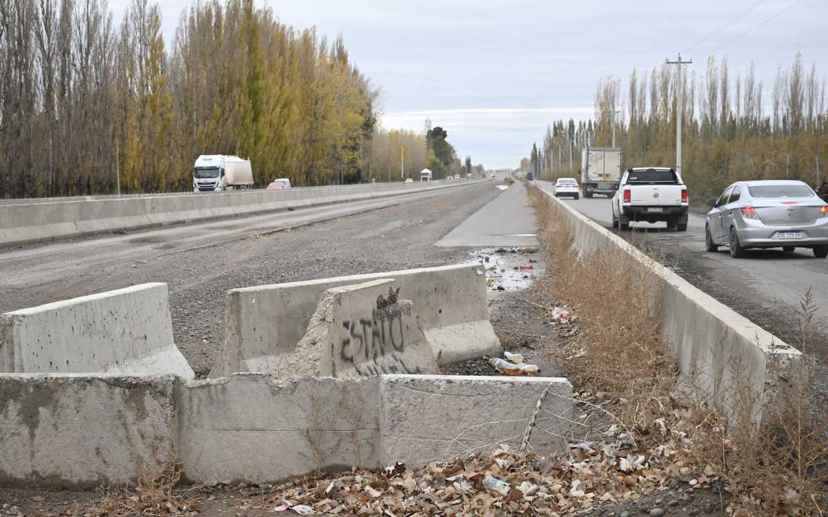 La Ruta 22 a la altura de Puente 83, del lado rionegrino. Foto: Florencia Salto.