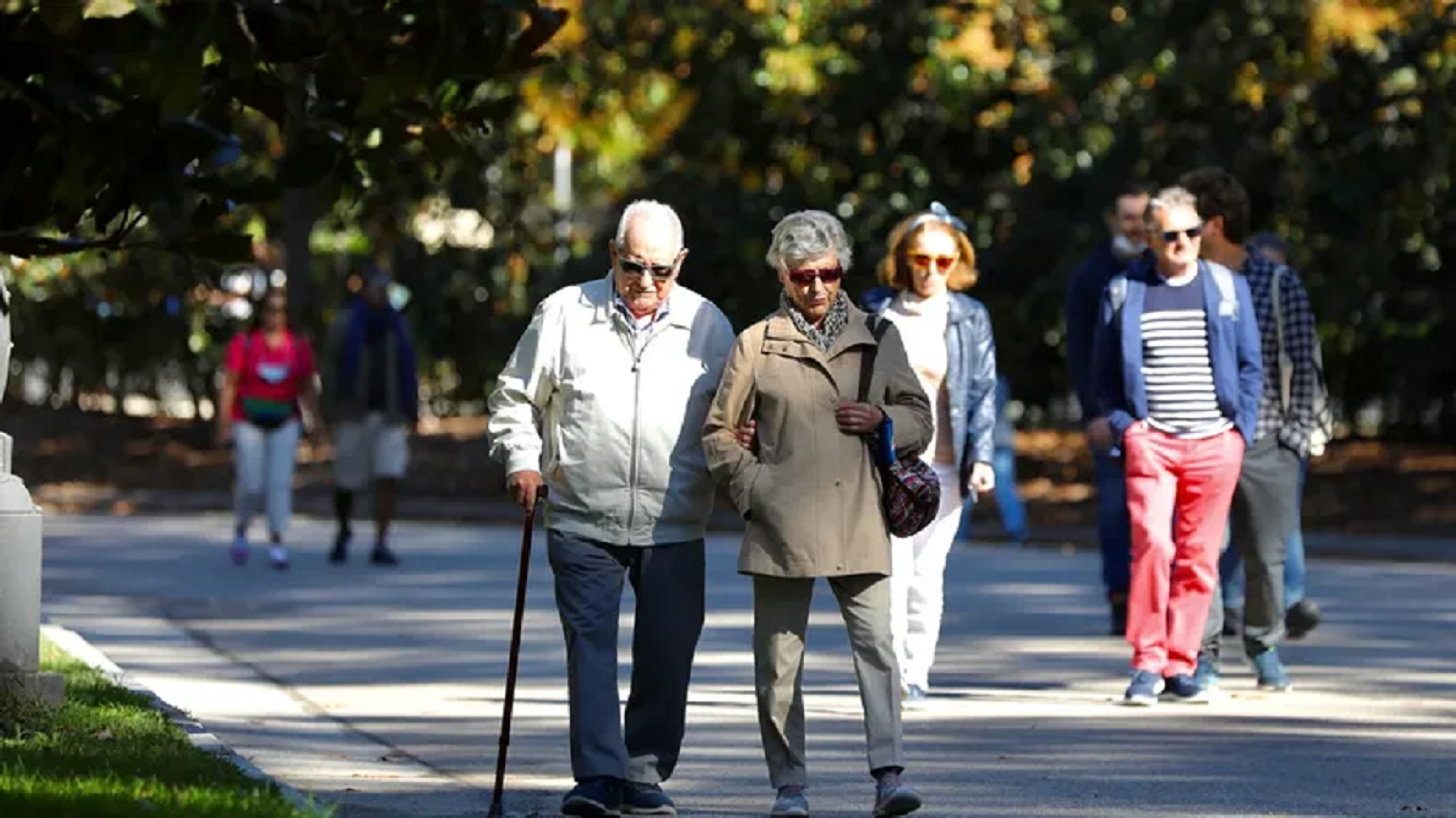 Jubilados y pensionados esperan un bono similar al de 70 mil pesos que se entrega en mayo 2024. 