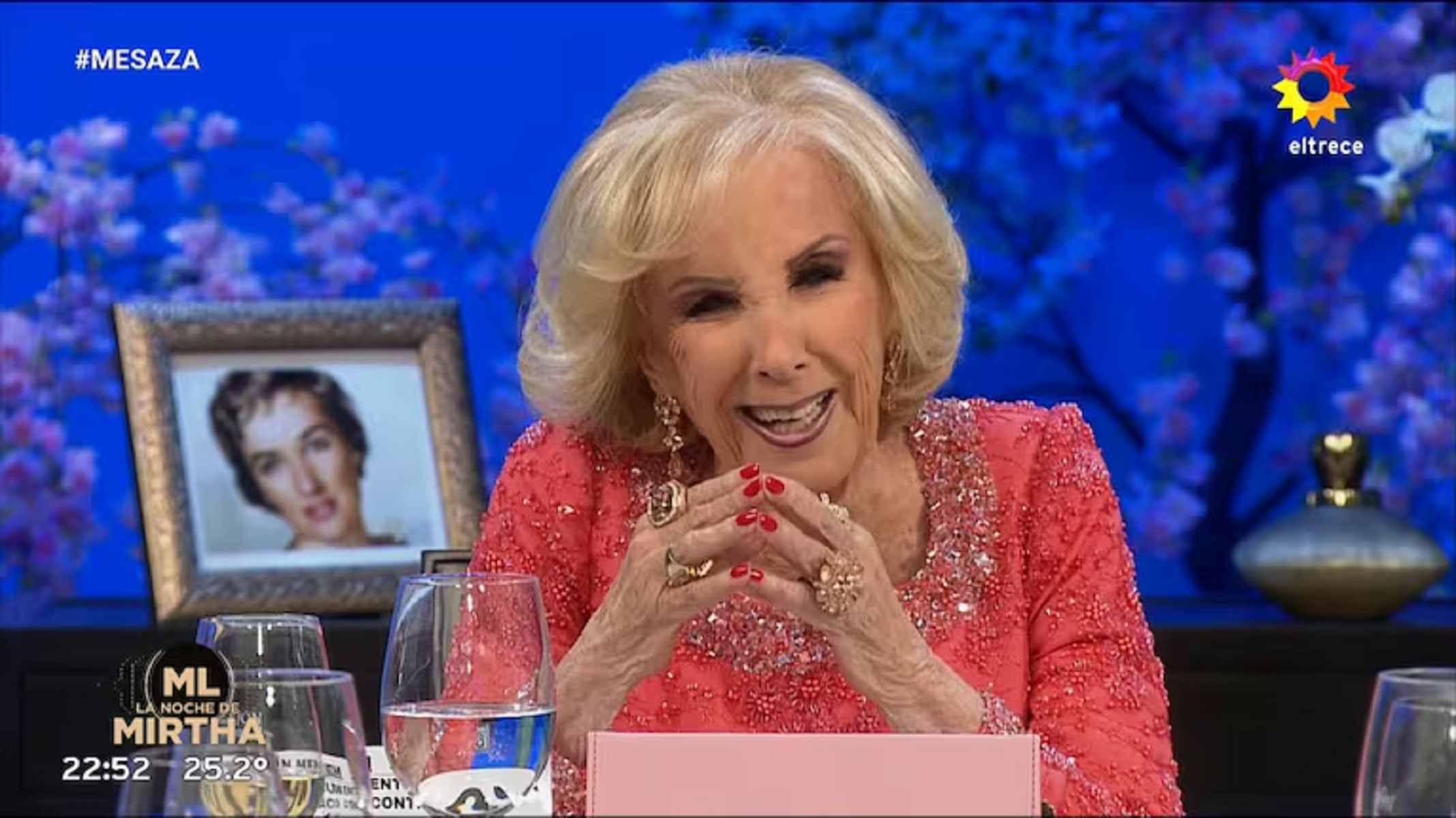 Mirtha Legrand se tentó al realizar un chiste en el programa que conduce en El Trece. 