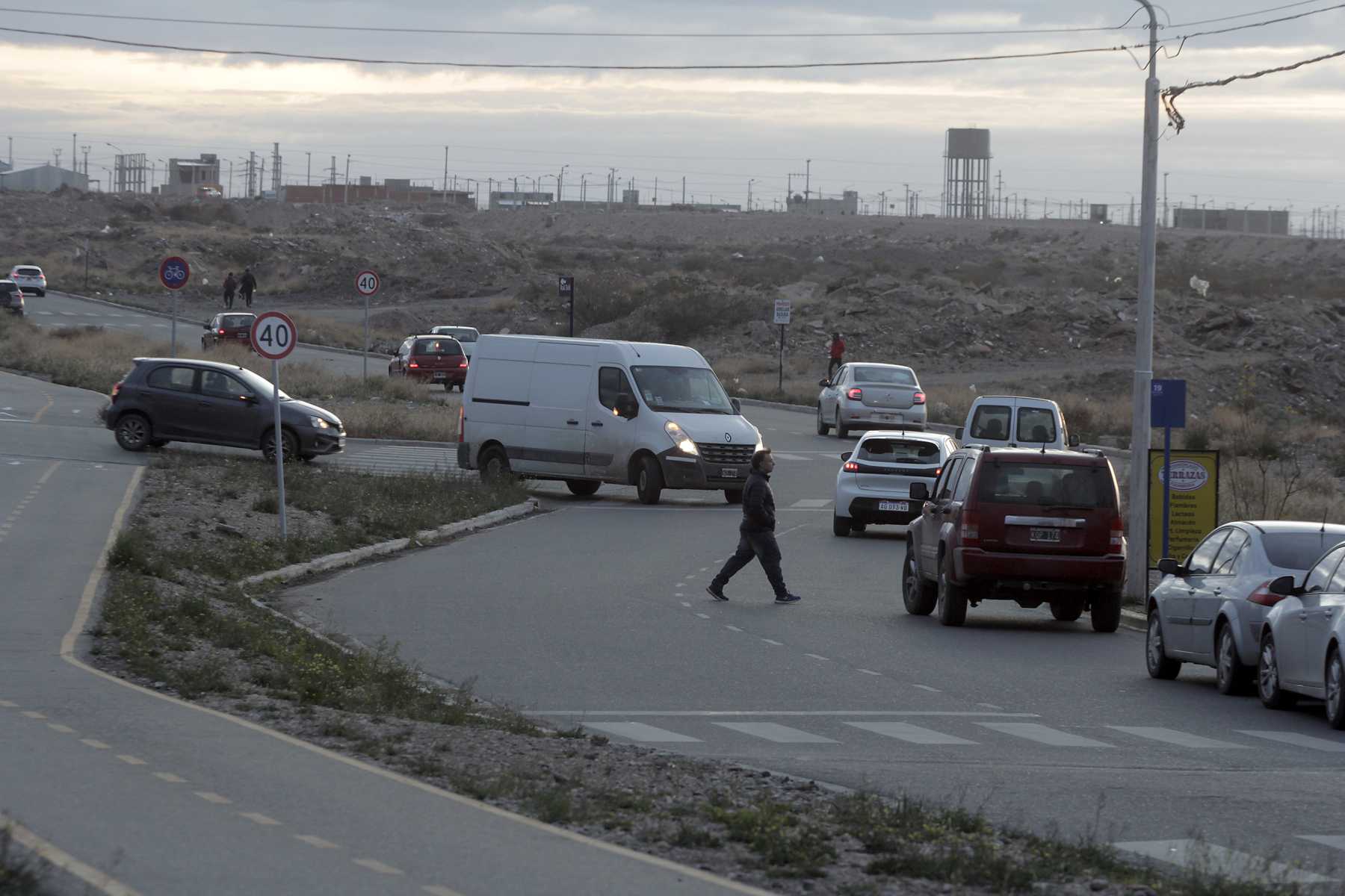 La avenida Soldi en Neuquén capital, en el sector norte. Foto: Oscar Livera.