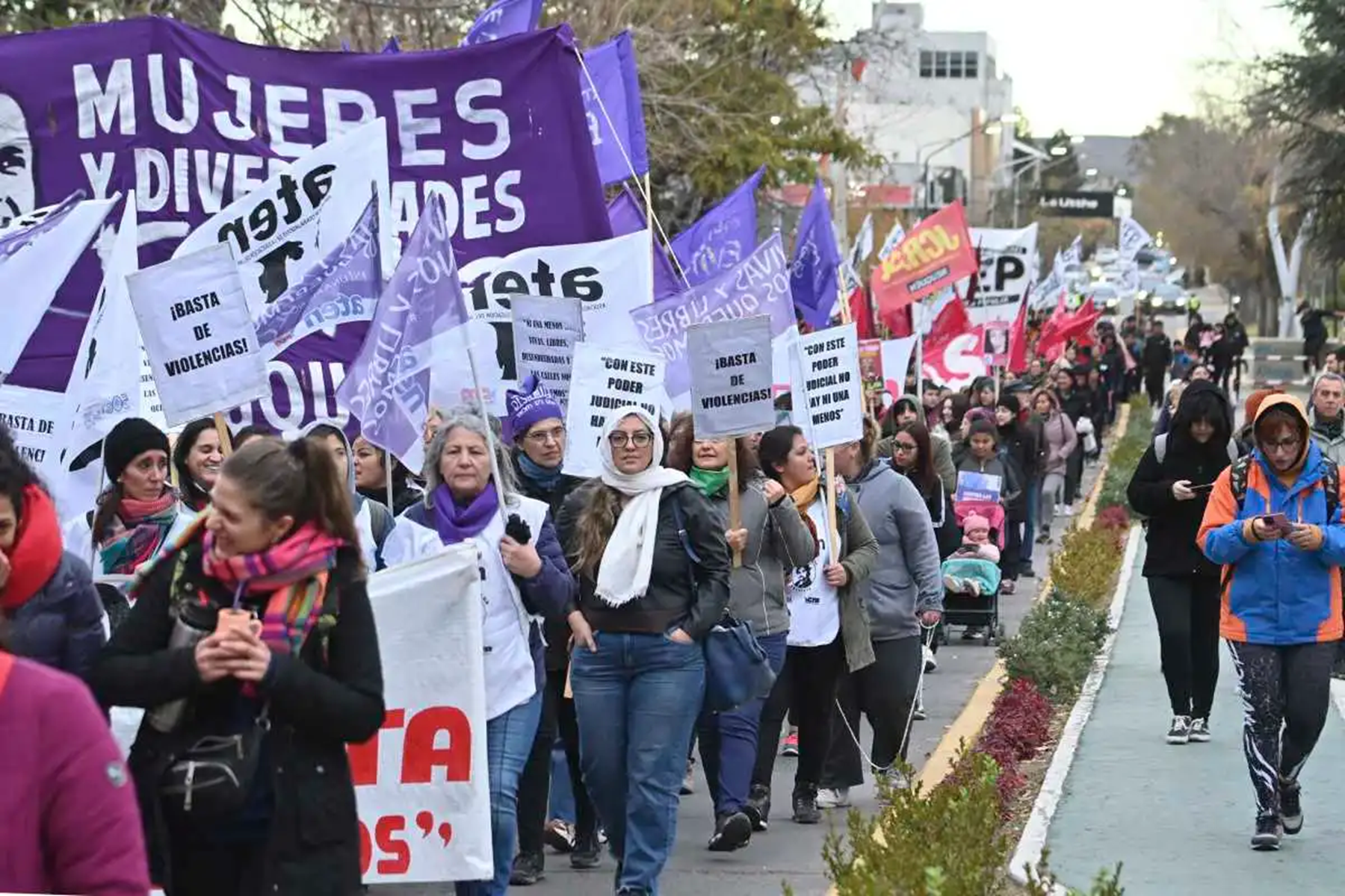 Tras las marchas masivas por Ni Una Menos en todo el país el gobierno disolvió el área de protección contra la violencia de género. Foto archivo Flor Salto