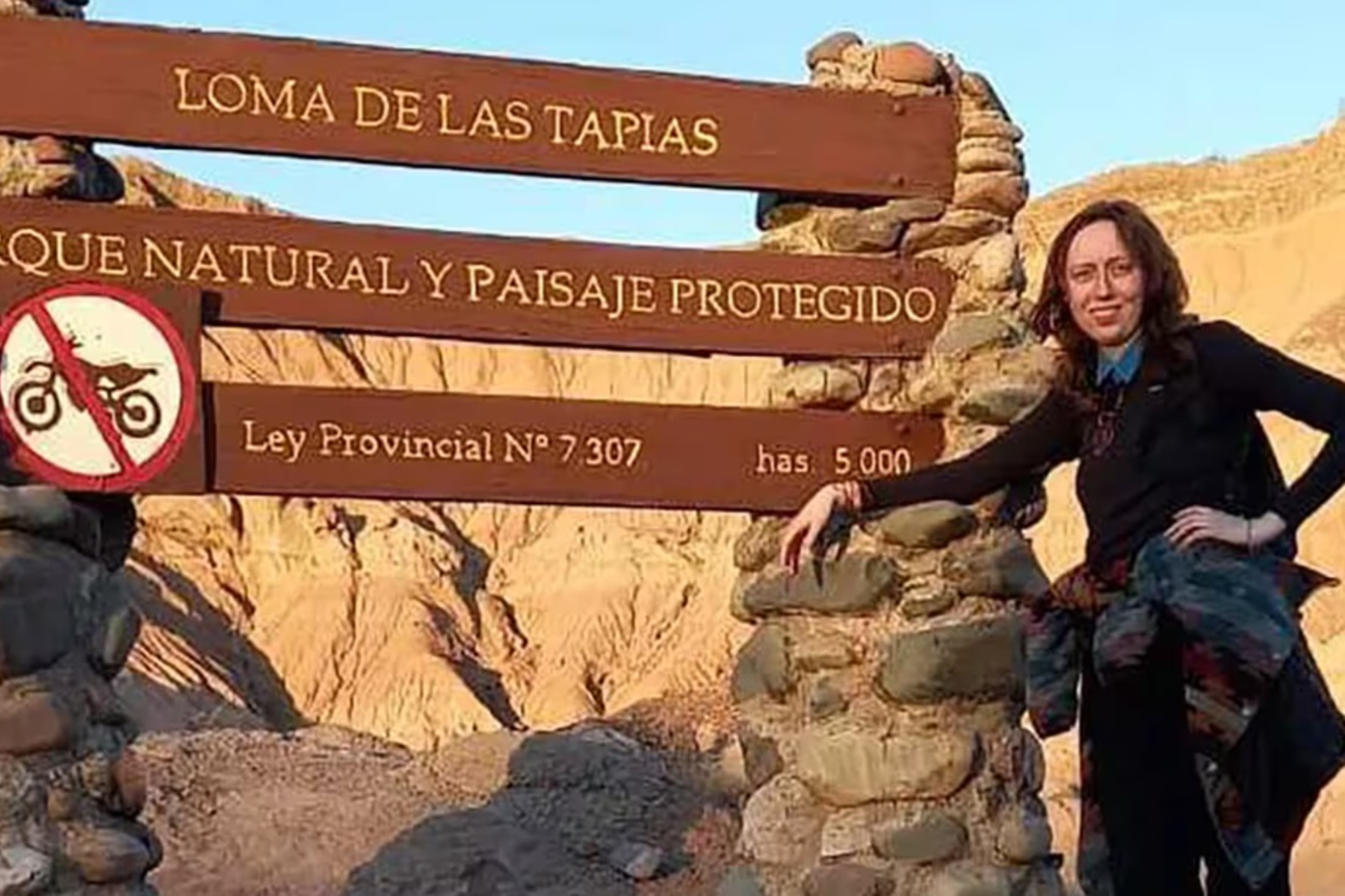 Julia Horn, la turista alemana de 19 años que desapareció mientras hacía trekking en el cerro Tres Marías, en San Juan, fue encontrada muerta.  Foto Gentileza.