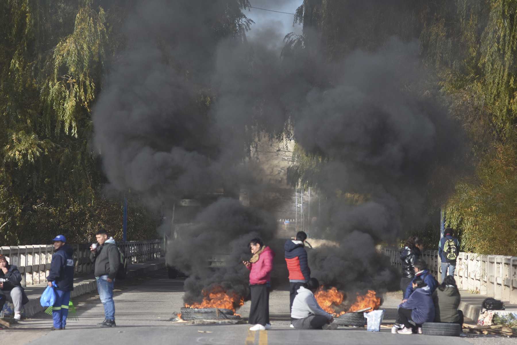 El tránsito sobre la Ruta 6 quedó cortado el 22 de mayo. La Justicia actuó de oficio y este martes imputaron a los primeros identificados. (Foto: Archivo / Juan Thomes)